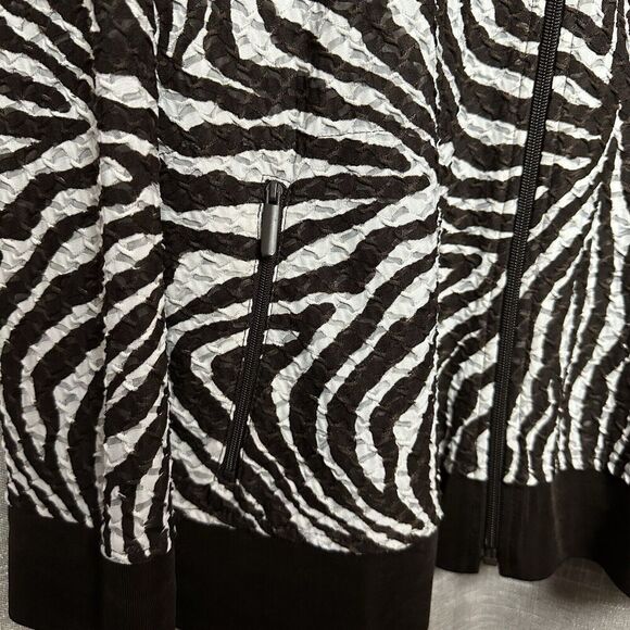 2/$30 Chicos Full Zip Track Jacket Size 2 L Zebra Print Semi Sheer Boho Stretch - Picture 9 of 12